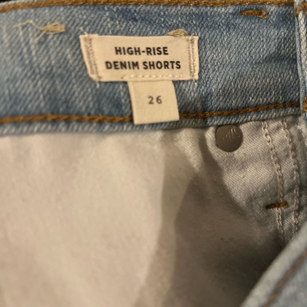 Madewell  - Picture 6 of 12